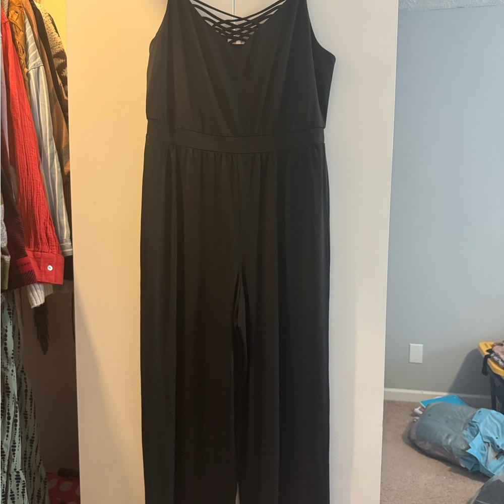 Elegant Black Jumpsuit with Lattice Front